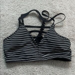 VS Black and White Striped Sports Bra